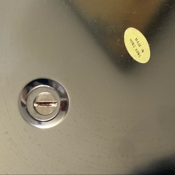 This candy tray was never used it is 49 years old - Picture 2 of 6